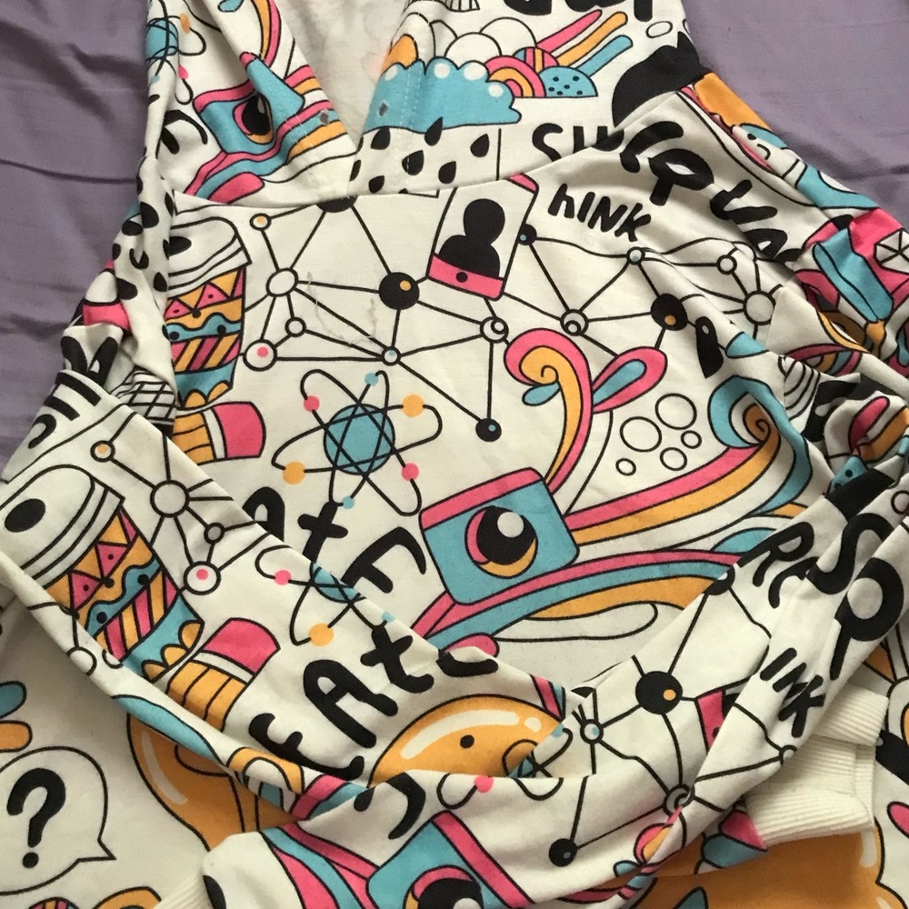 a covered pictures/white long sleeve jacket